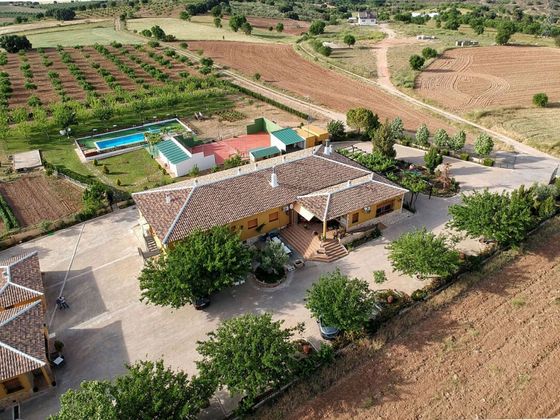 Foto 2 de Casa en venda a Bonillo (El) de 11 habitacions amb piscina i jardí