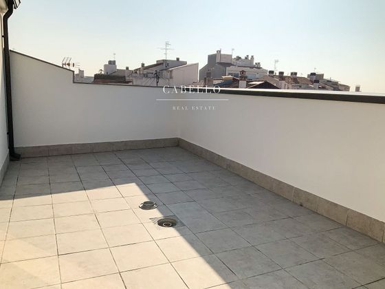 Foto 2 de Pis en venda a calle De Ramón y Cajal de 3 habitacions amb terrassa i balcó