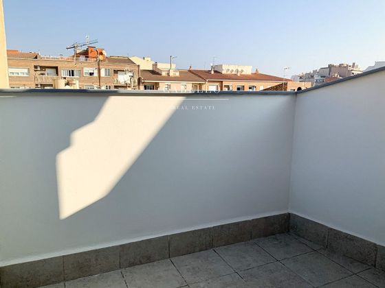 Foto 1 de Pis en venda a calle De Ramón y Cajal de 3 habitacions amb terrassa i balcó