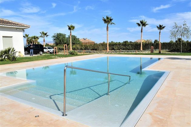 Foto 1 de Chalet en venta en Puerto Lumbreras de 5 habitaciones con terraza y piscina