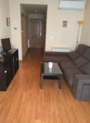 Foto 1 de Piso en alquiler en Zona Poniente de 2 habitaciones con muebles y aire acondicionado