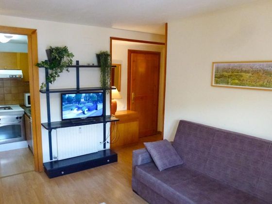 Foto 1 de Venta de piso en Sallent de Gállego de 2 habitaciones con piscina y garaje