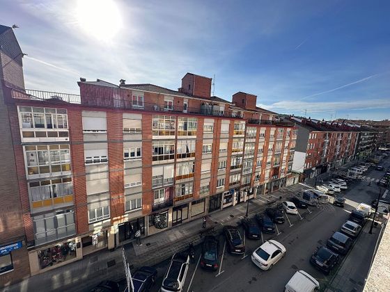 Foto 1 de Piso en venta en calle Ramiro I de 3 habitaciones con terraza y ascensor