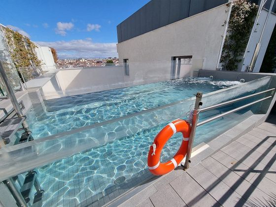 Foto 1 de Àtic en venda a calle Gran Vía de 3 habitacions amb terrassa i piscina