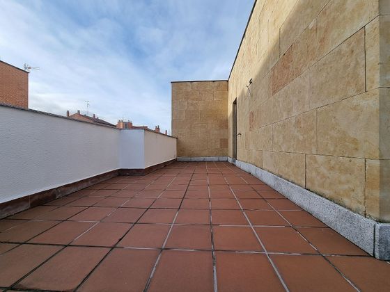 Foto 2 de Àtic en venda a calle Bajada del Rio de 1 habitació amb terrassa i garatge
