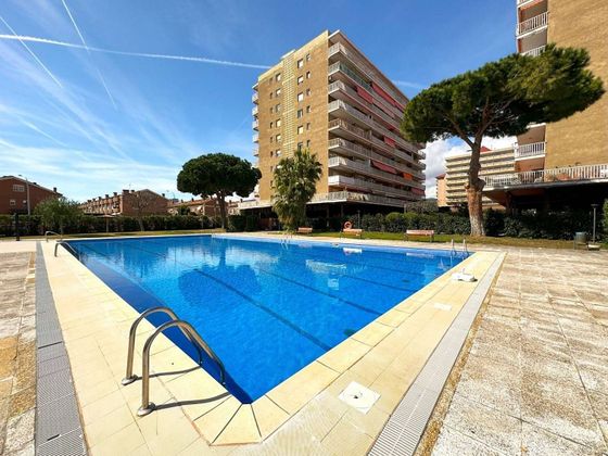 Foto 1 de Pis en venda a Vilassar de Mar de 3 habitacions amb terrassa i piscina