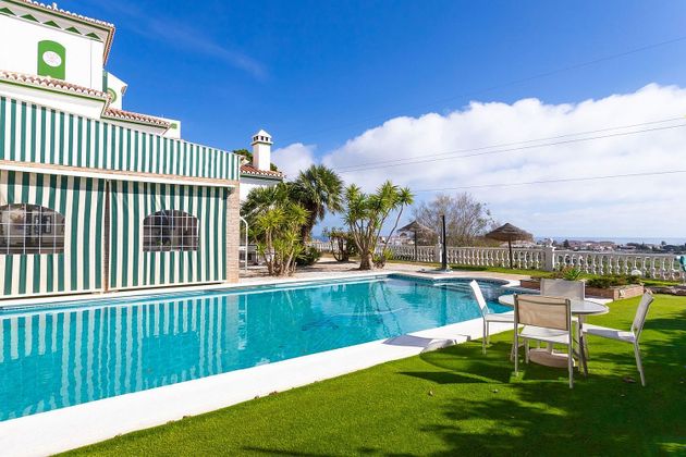 Foto 2 de Xalet en venda a Urbanización Santa Rosa de 8 habitacions amb terrassa i piscina