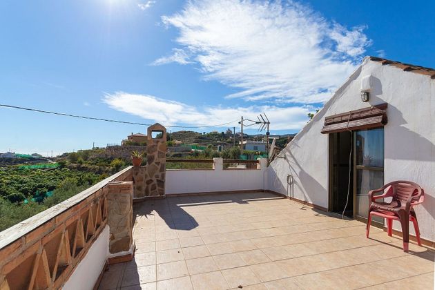 Foto 2 de Chalet en venta en Molvízar de 5 habitaciones con terraza y piscina