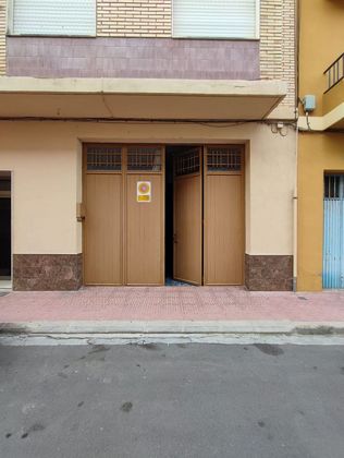 Foto 1 de Local en venta en Albalat de la Ribera con garaje