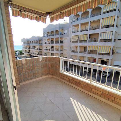 Foto 1 de Pis en venda a El Perelló - Les Palmeres - Mareny de Barraquetes de 3 habitacions amb terrassa i garatge