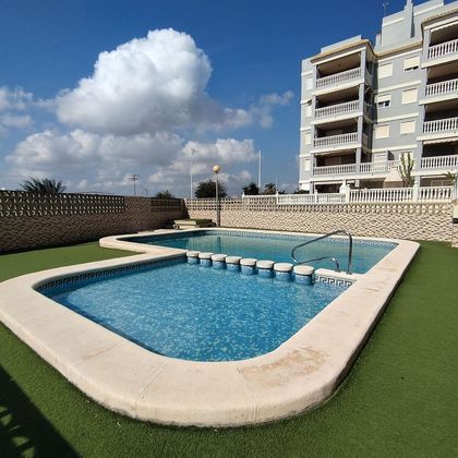 Foto 1 de Pis en venda a El Perelló - Les Palmeres - Mareny de Barraquetes de 3 habitacions amb piscina i garatge
