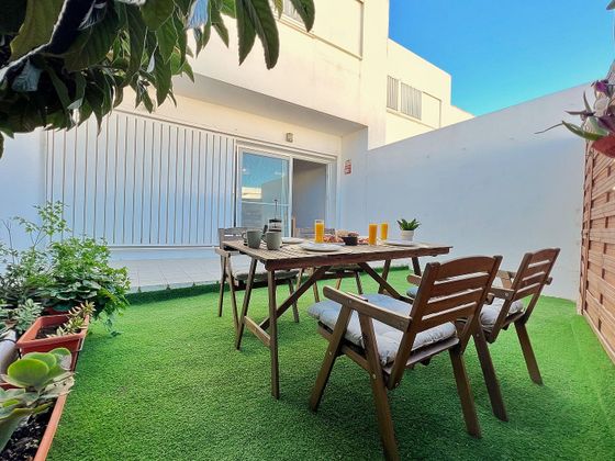 Foto 2 de Casa en lloguer a calle Dolores Ibaburri de 3 habitacions amb terrassa i piscina