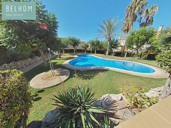Foto 2 de Casa en venta en Altafulla de 4 habitaciones con terraza y piscina