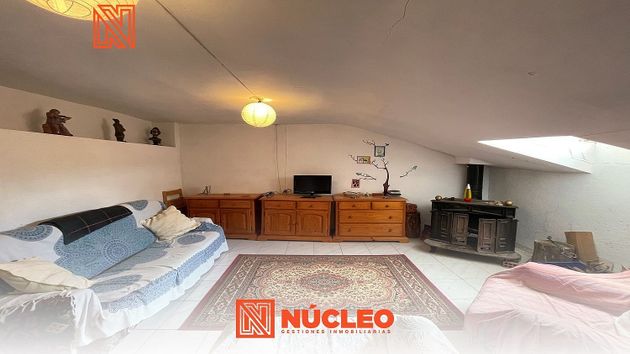 Foto 1 de Casa en venda a Torrijas de 4 habitacions amb garatge