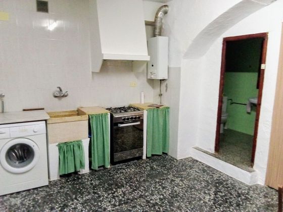 Foto 2 de Casa adosada en venta en Castellnovo de 4 habitaciones con terraza y balcón