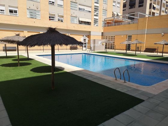 Foto 1 de Ático en alquiler en Garbinet de 4 habitaciones con terraza y piscina