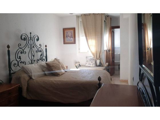 Foto 2 de Venta de piso en Centro - Almería de 3 habitaciones con terraza y aire acondicionado