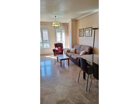 Foto 1 de Alquiler de piso en Nueva Andalucía de 3 habitaciones con muebles y aire acondicionado