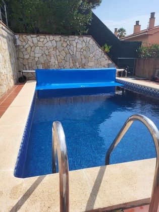 Foto 1 de Casa adosada en venta en Canet de Mar de 3 habitaciones con terraza y piscina