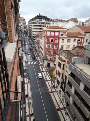 Foto 1 de Pis en venda a avenida Zaragoza de 3 habitacions amb terrassa i balcó