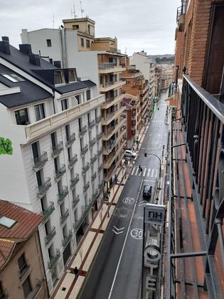 Foto 2 de Pis en venda a avenida Zaragoza de 3 habitacions amb terrassa i balcó