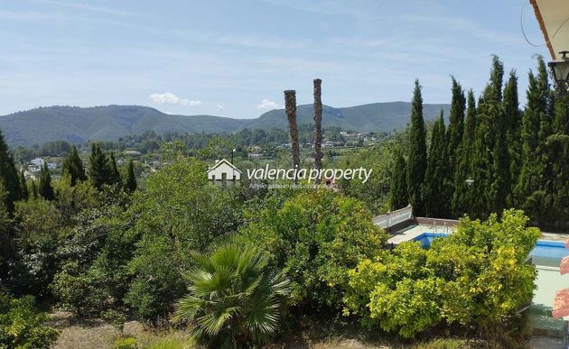 Foto 1 de Casa adosada en venta en Xàtiva de 6 habitaciones con terraza y piscina