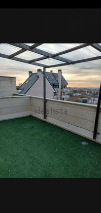 Foto 2 de Àtic en venda a Valdeacederas de 3 habitacions amb terrassa i aire acondicionat