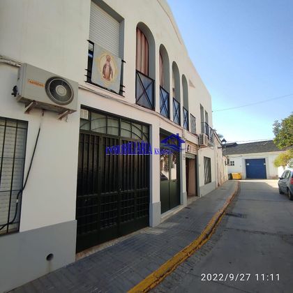 Foto 1 de Casa en venda a Guadalcázar de 4 habitacions amb balcó i aire acondicionat