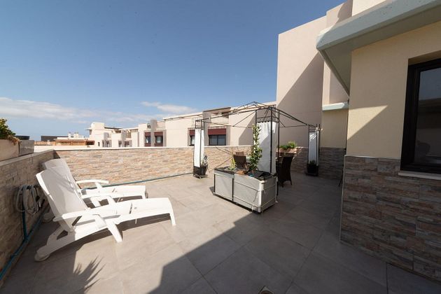 Foto 1 de Piso en venta en San Isidro de 2 habitaciones con terraza y garaje
