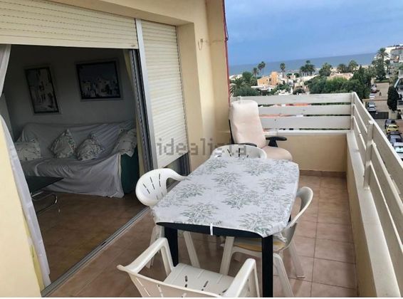 Foto 2 de Piso en venta en carretera De Les Marines Denia Alicante Españal de 2 habitaciones con terraza y balcón