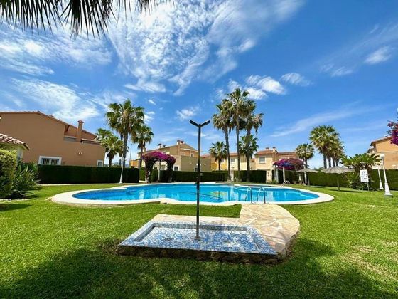 Foto 1 de Venta de casa en calle Murillo de 2 habitaciones con terraza y piscina