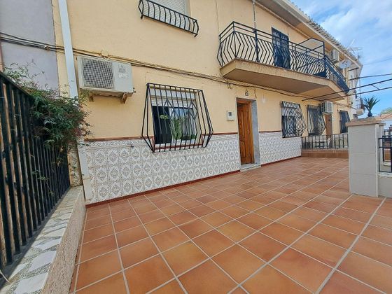 Foto 1 de Xalet en venda a Guadix de 4 habitacions amb terrassa i garatge