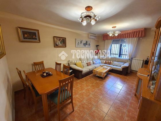 Foto 1 de Casa en venta en Uceda de 3 habitaciones con aire acondicionado y calefacción