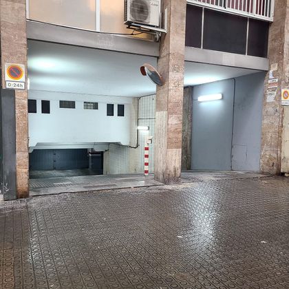 Foto 2 de Garatge en venda a calle De Rocafort de 9 m²