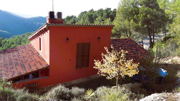 Foto 2 de Venta de chalet en Corbera de Llobregat de 2 habitaciones con jardín y calefacción