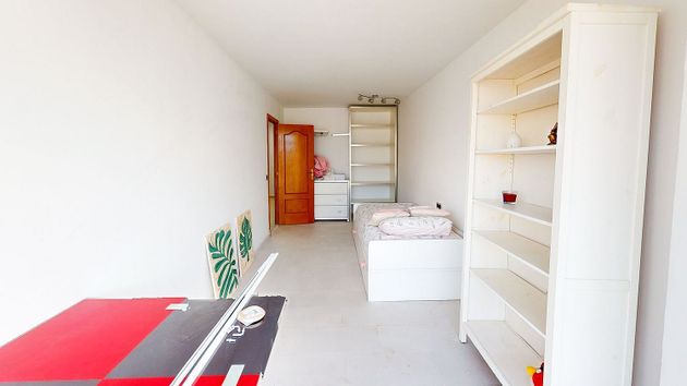 Foto 2 de Pis en venda a Ceuta de 4 habitacions amb balcó i ascensor