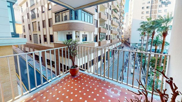 Foto 2 de Piso en venta en Ceuta de 4 habitaciones con garaje y balcón
