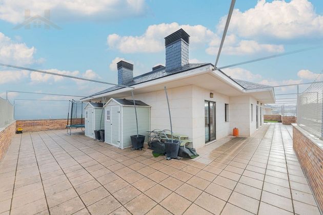 Foto 1 de Ático en venta en Centro - Colmenar Viejo de 5 habitaciones con terraza y piscina