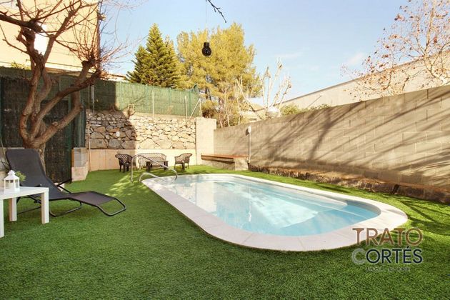 Foto 2 de Casa en venda a La Roureda de 4 habitacions amb terrassa i piscina