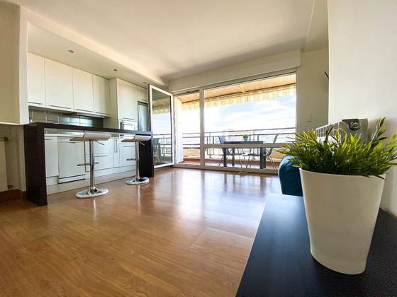 Foto 1 de Alquiler de piso en Zarautz de 2 habitaciones con terraza y garaje