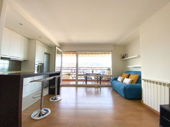 Foto 2 de Alquiler de piso en Zarautz de 2 habitaciones con terraza y garaje