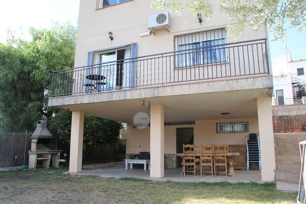 Foto 2 de Chalet en venta en calle Conflent de 3 habitaciones con terraza y piscina