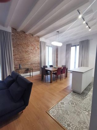 Foto 2 de Pis en venda a Sant Pere, Santa Caterina i la Ribera de 4 habitacions amb aire acondicionat i calefacció