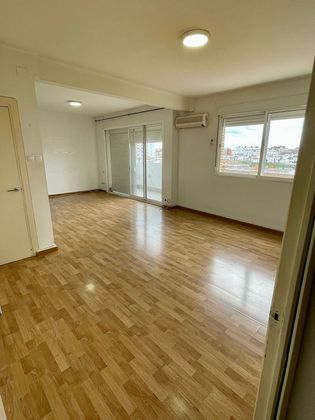 Foto 1 de Alquiler de piso en Las Huertas - San Pablo de 4 habitaciones con terraza y muebles