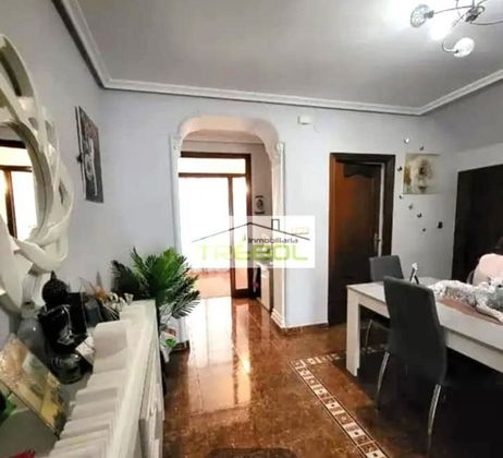 Foto 2 de Casa en venda a Torredonjimeno de 3 habitacions amb terrassa i balcó