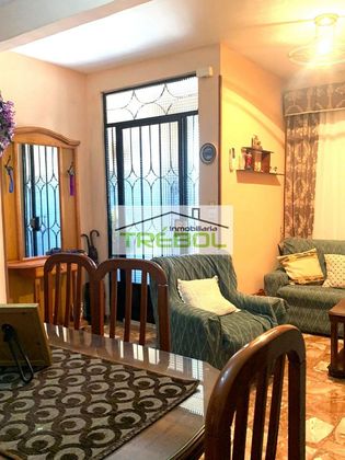 Foto 2 de Chalet en venta en calle Maestro Juan Barranco Pérez de 3 habitaciones con terraza y aire acondicionado