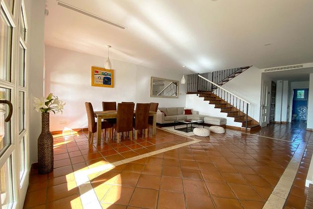 Foto 1 de Casa adossada en venda a avenida La Reserva de 3 habitacions amb terrassa i garatge