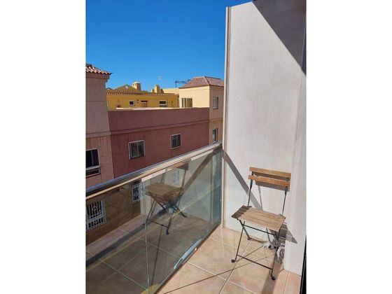 Foto 2 de Venta de piso en Los Cristianos - Playa de las Américas de 1 habitación con garaje y balcón