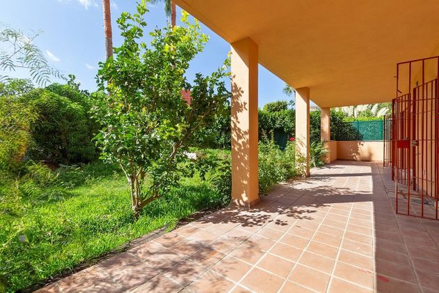 Foto 1 de Piso en venta en avenida La Reserva de Marbella de 2 habitaciones con terraza y piscina