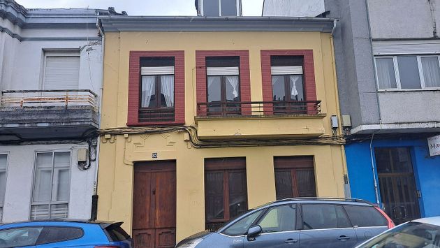 Foto 1 de Casa en venda a San Roque - As Fontiñas de 5 habitacions i 345 m²